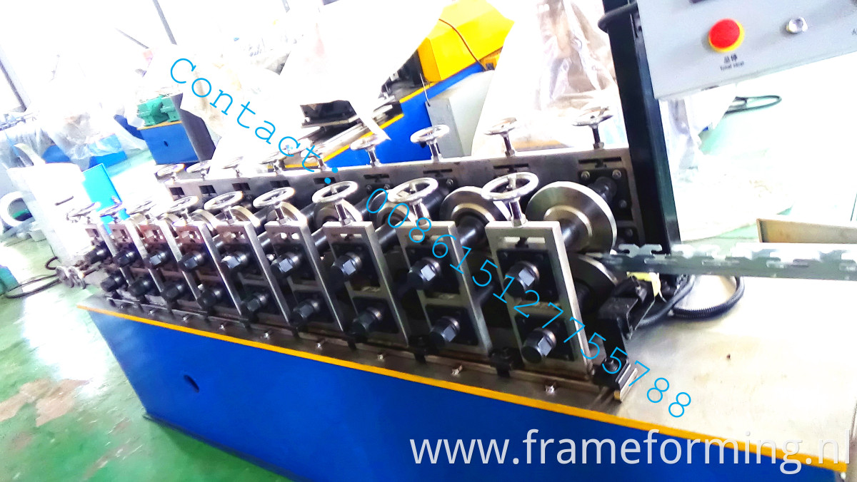 rolling machine keel (32)